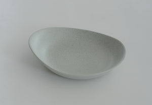 Della Terra Round Dish 11", Speckled Grey